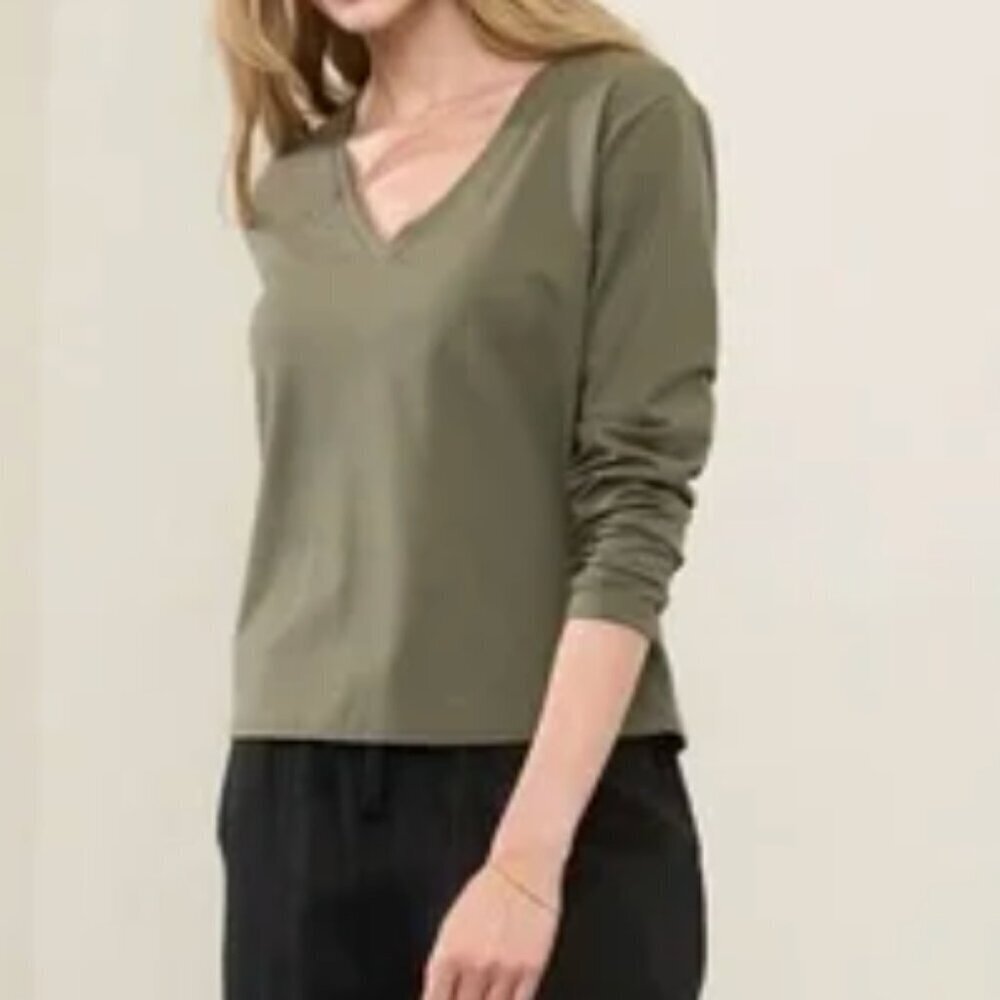 Athleta Essential V-Neck Long Sleeve